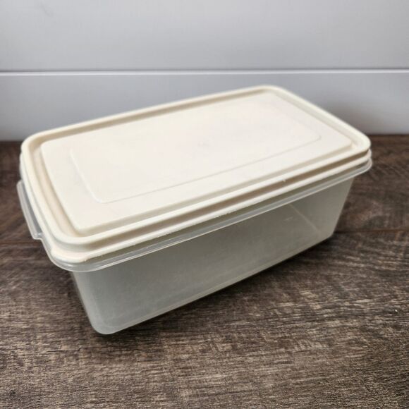 Rubbermaid Other - Rubbermaid Servin' Saver Ice Cream/Bread Container Almond #9 12 Cup Rectangle